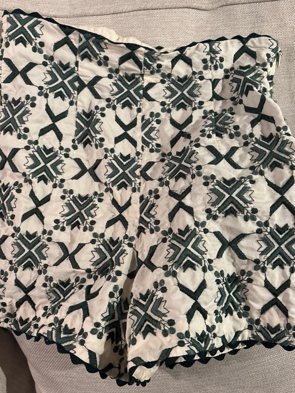 Zara Cream High-Waist Shorts with Dark Green Embroidered Pattern